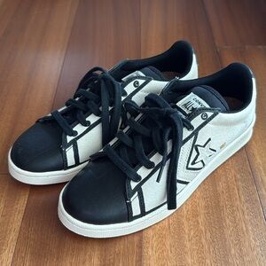 Converse | NEW Joshua Vides Pro Leather Low Top Sneakers US men’s 5/women’s 6.5